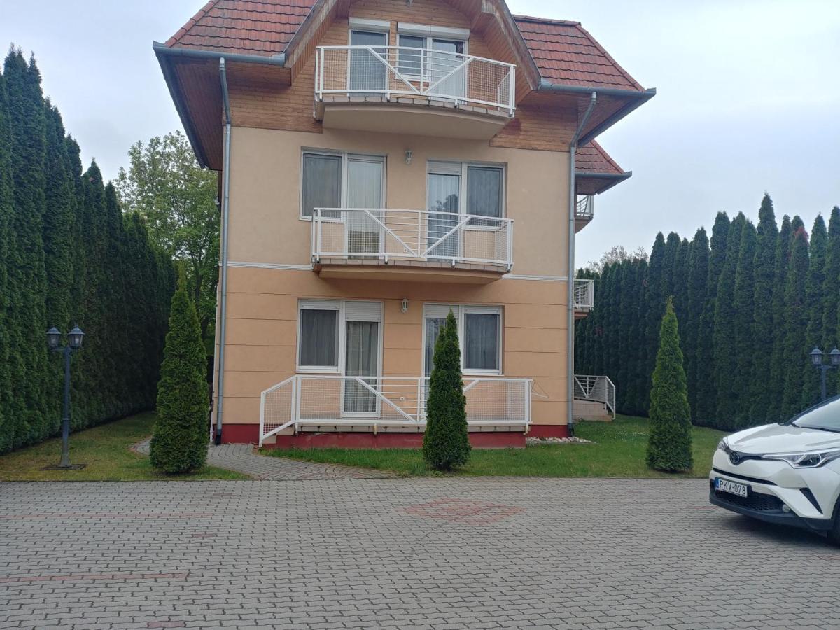 Appartement Arnyas à Balatonlelle Extérieur photo